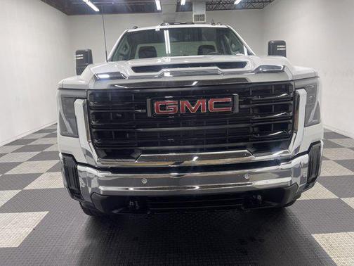 2025 GMC Sierra 3500 Base
