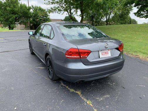 2015 Volkswagen Passat 1.8T Auto S