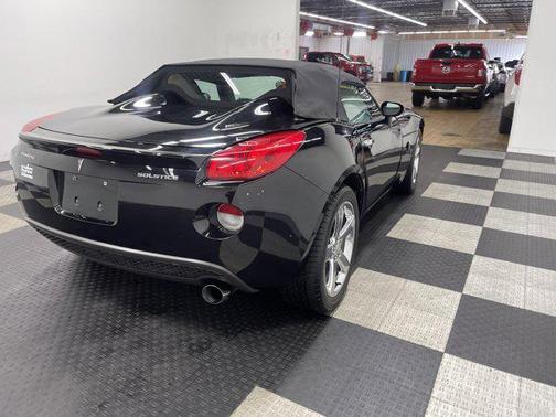2007 Pontiac Solstice 2dr Convertible