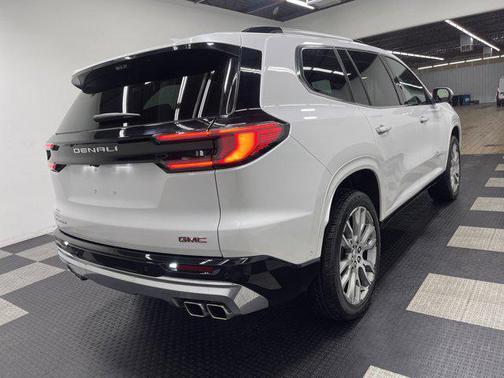 2025 GMC Acadia Denali
