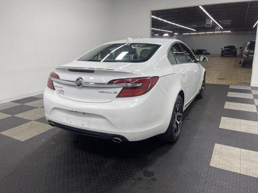 2017 Buick Regal Turbo Sport Touring