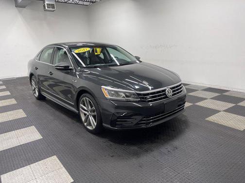 2017 Volkswagen Passat 1.8T R-Line w/Comfort