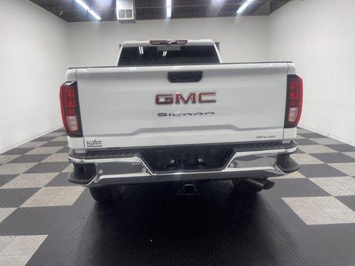 2026 GMC Sierra 2500 SLE