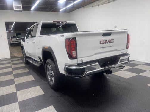 2026 GMC Sierra 2500 SLE
