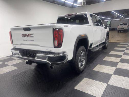 2026 GMC Sierra 2500 SLE