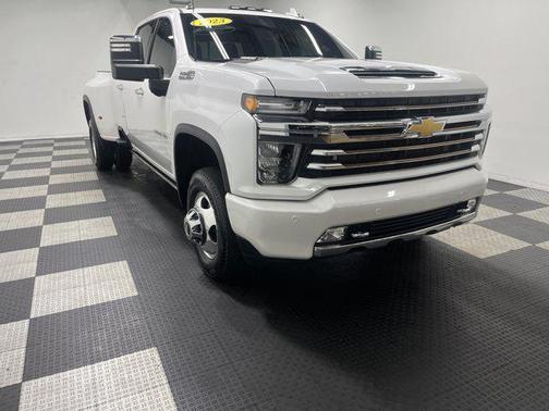 2023 Chevrolet Silverado 3500 High Country