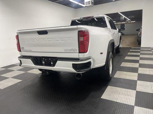 2023 Chevrolet Silverado 3500 High Country