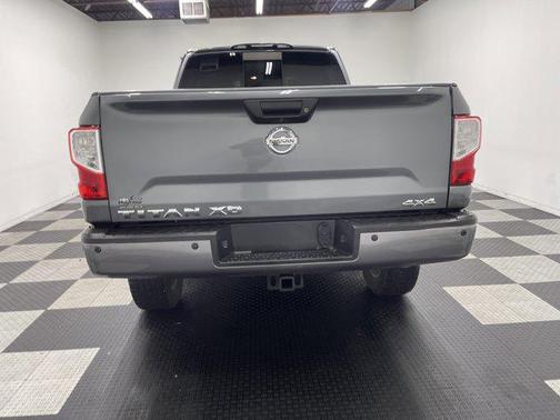 2016 Nissan Titan XD SL