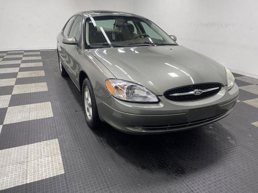2002 Ford Taurus SES