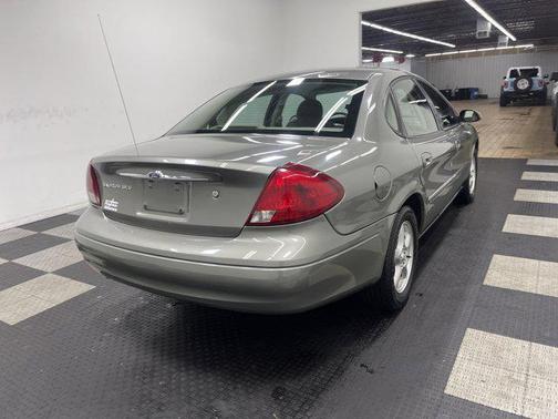 2002 Ford Taurus SES