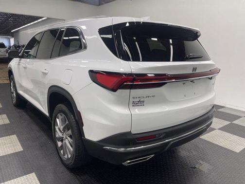 2025 Buick Enclave Preferred FWD