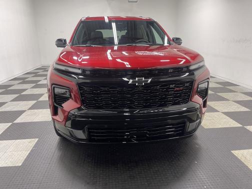 Radiant Red Tintcoat 2026 Chevrolet Traverse RS