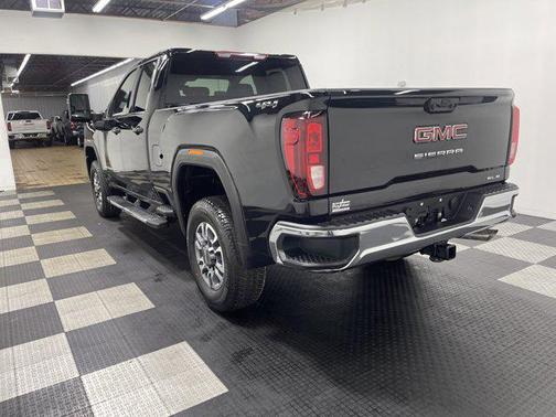 2026 GMC Sierra 2500 SLE