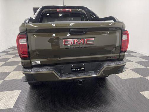 2025 GMC Canyon Base