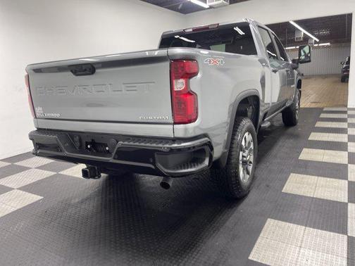 2026 Chevrolet Silverado 2500 Custom