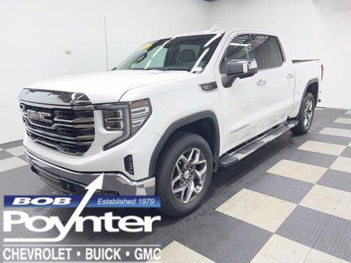 White Frost Tricoat 2022 GMC Sierra 1500 SLT