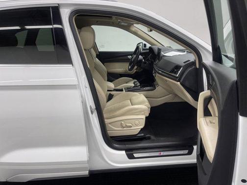 2024 Audi Q5 45 S line Premium Plus