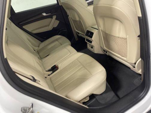 2024 Audi Q5 45 S line Premium Plus