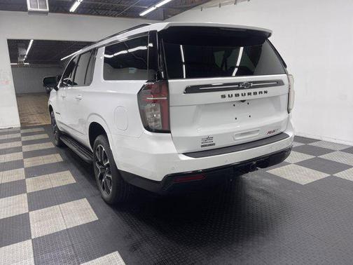 2023 Chevrolet Suburban RST