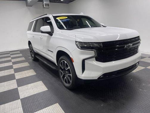 2023 Chevrolet Suburban RST