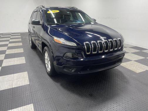 2016 Jeep Cherokee Sport