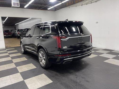 Stellar Black Metallic 2022 Cadillac XT6 Premium Luxury AWD