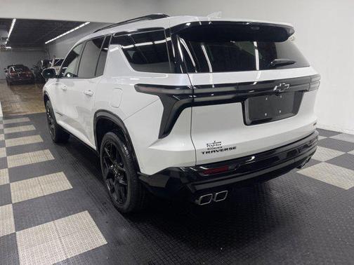 2025 Chevrolet Traverse RS