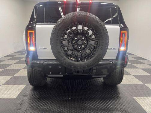 2025 GMC HUMMER EV SUV 2X