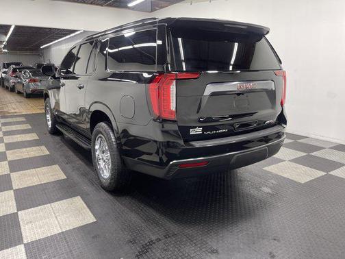 2023 GMC Yukon XL 4WD AT4