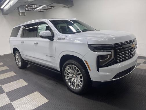 Polar White Tricoat 2026 Chevrolet Suburban High Country, 4WD