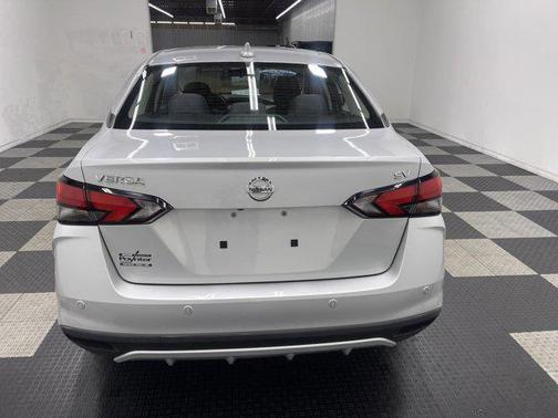 2021 Nissan Versa 1.6 SV