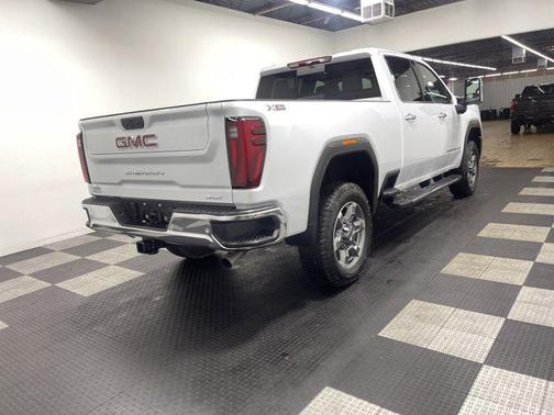 2026 GMC Sierra 2500 SLT