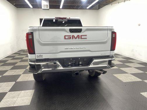 2026 GMC Sierra 2500 SLT