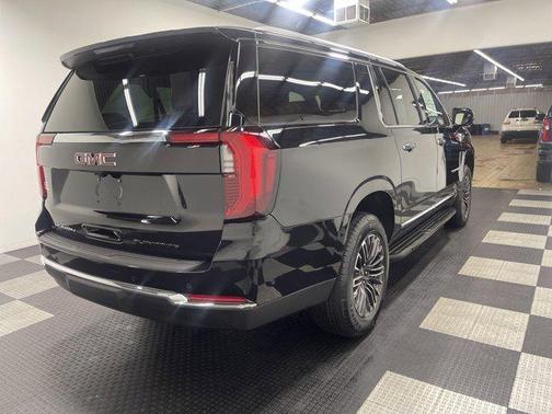 2025 GMC Yukon XL 4WD Elevation