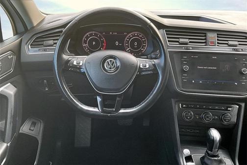2018 Volkswagen Tiguan 2.0T SEL Premium