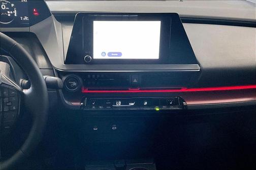 Pearl 2024 Toyota Prius Prime XSE
