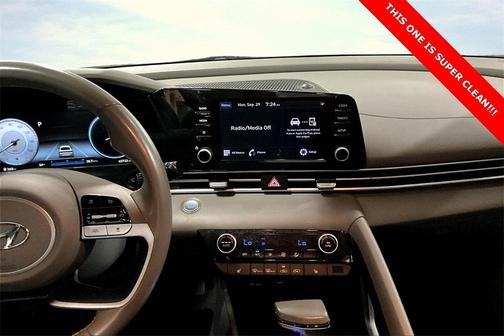 2022 Hyundai ELANTRA SEL