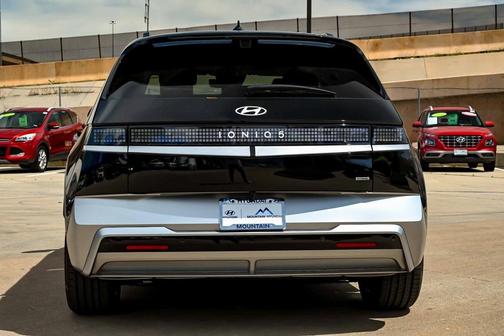 2025 Hyundai IONIQ 5 Limited