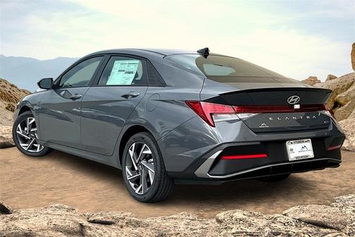 2025 Hyundai ELANTRA HEV SEL Sport