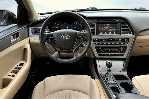 2016 Hyundai SONATA SE