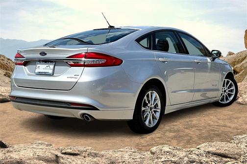 2017 Ford Fusion Hybrid SE