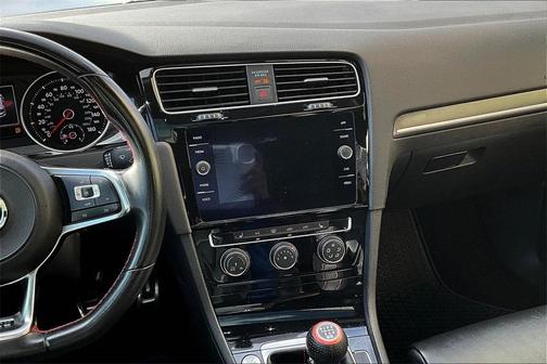 2019 Volkswagen Golf GTI 2.0T SE