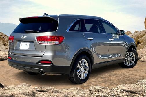 2018 Kia Sorento LX