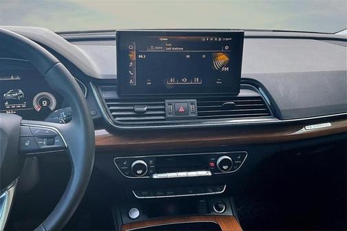 2023 Audi Q5 45 S line Premium Plus