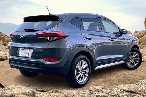 2017 Hyundai TUCSON SE