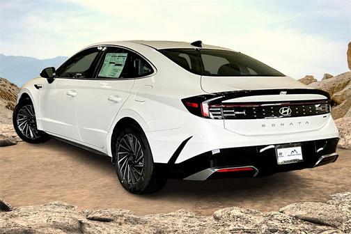 2025 Hyundai SONATA Hybrid SEL