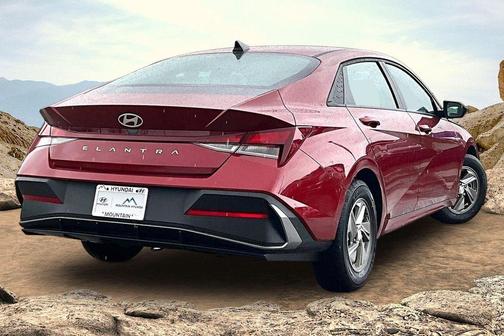 Red 2025 Hyundai ELANTRA SE