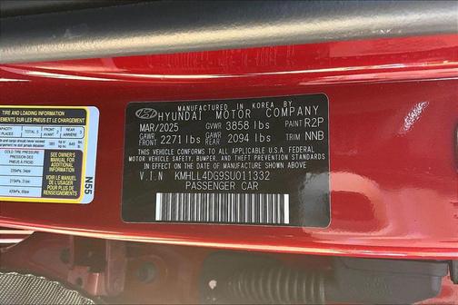 Red 2025 Hyundai ELANTRA SE