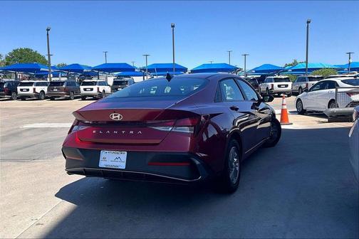 Red 2025 Hyundai ELANTRA SE