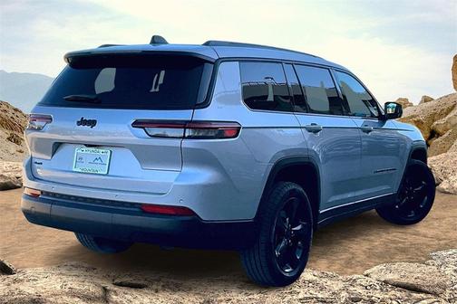 2023 Jeep Grand Cherokee L Laredo